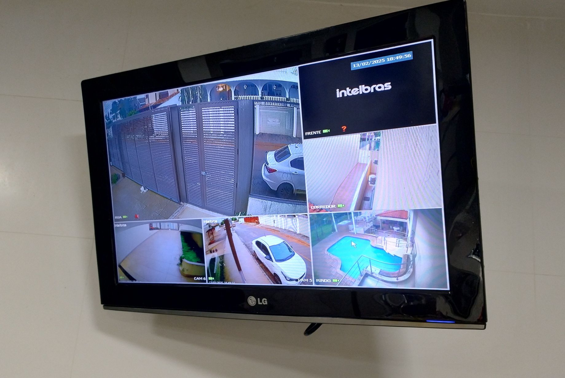 tv com as imagens em tempo real